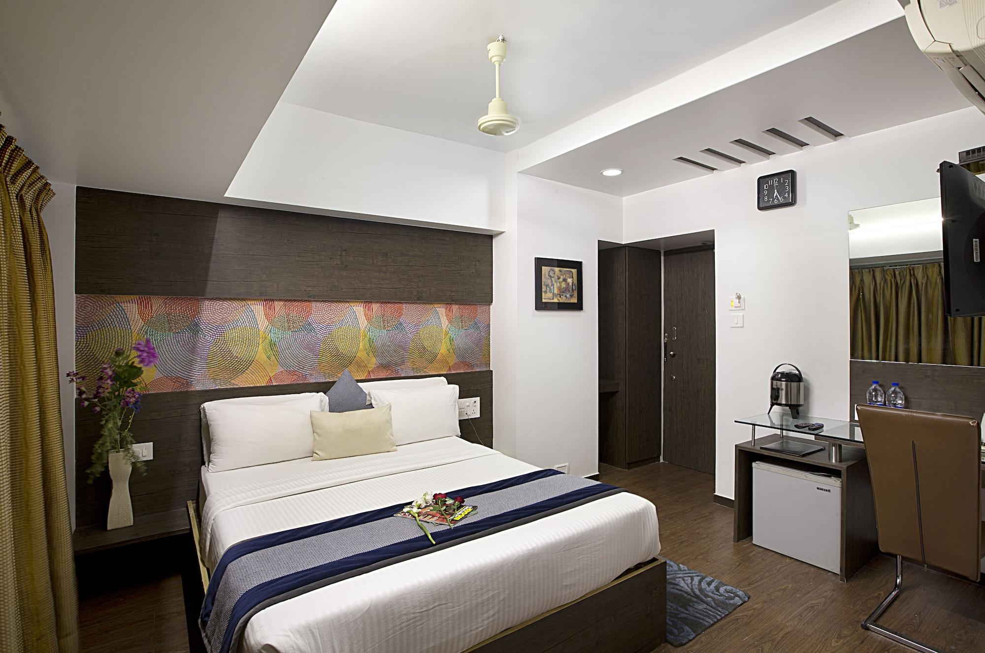 Hotel Planet Residency Мумбаи Экстерьер фото
