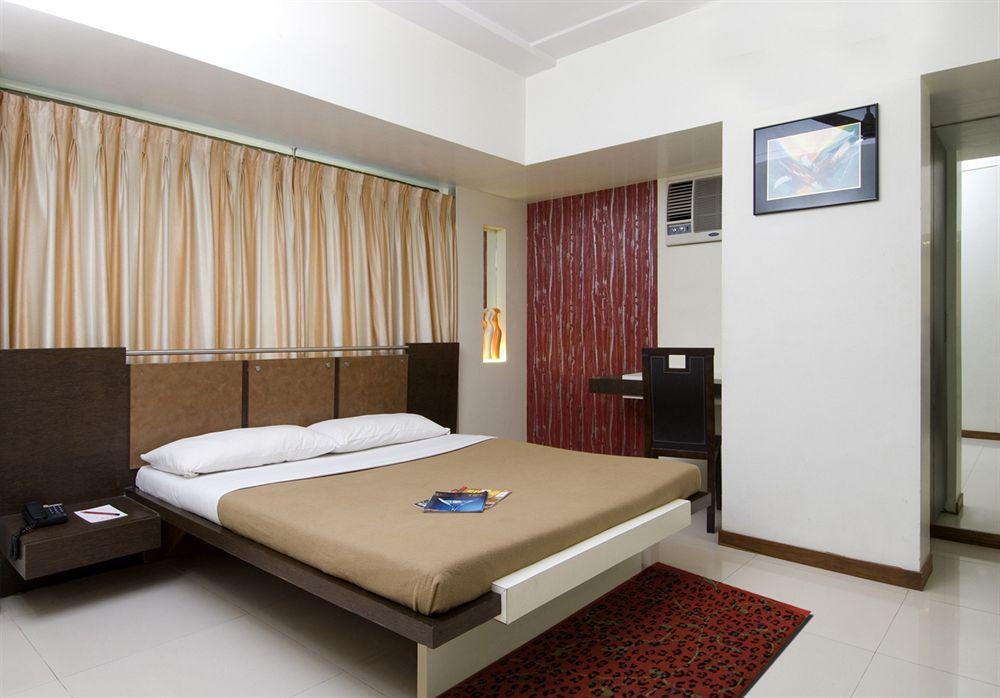 Hotel Planet Residency Мумбаи Экстерьер фото