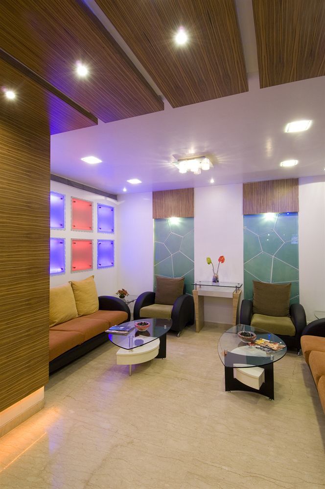 Hotel Planet Residency Мумбаи Экстерьер фото