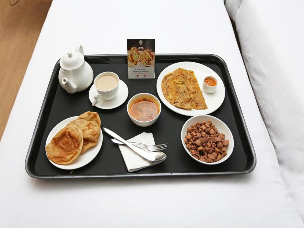 Hotel Planet Residency Мумбаи Экстерьер фото